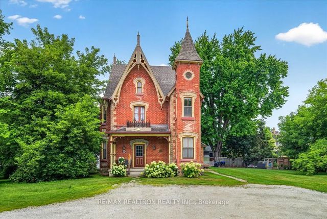 100 Victoria Street E, New Tecumseth