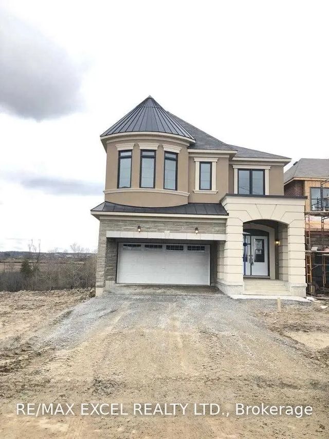 152 William F Bell Parkway, Richmond Hill