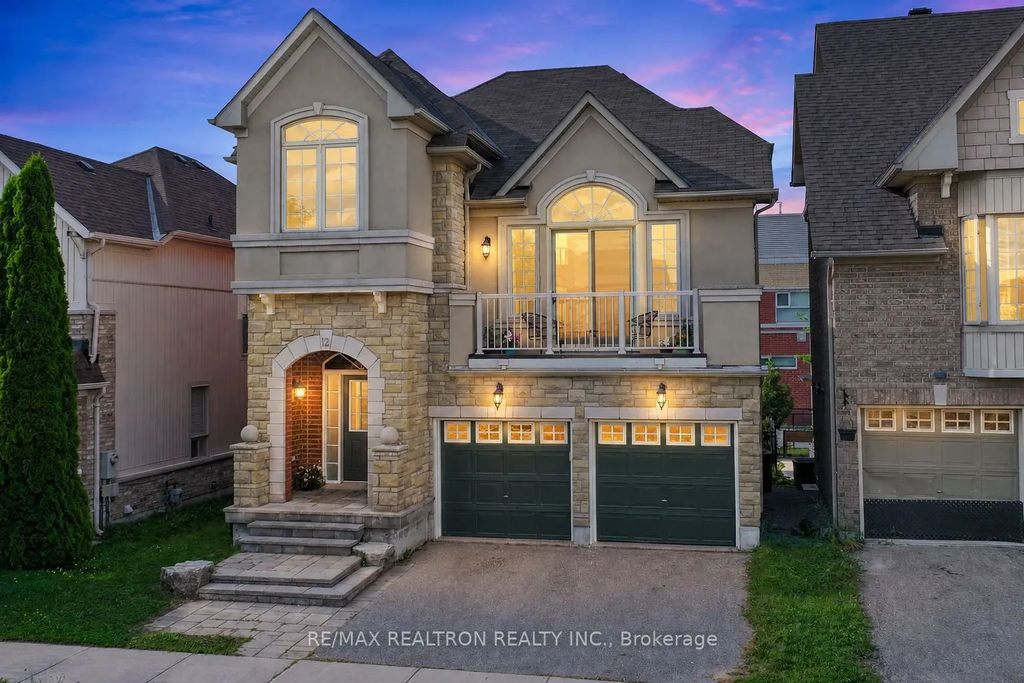 12 Cozens Drive, Richmond Hill