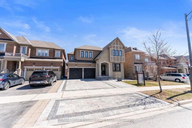 433 Mavrinac Boulevard, Aurora