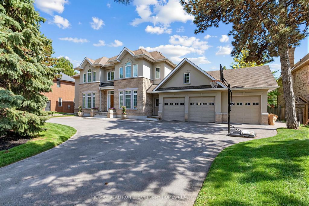 63 Pomander Road, Markham