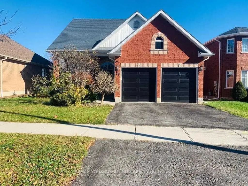 57 Metcalfe Drive, Bradford West Gwillimbury
