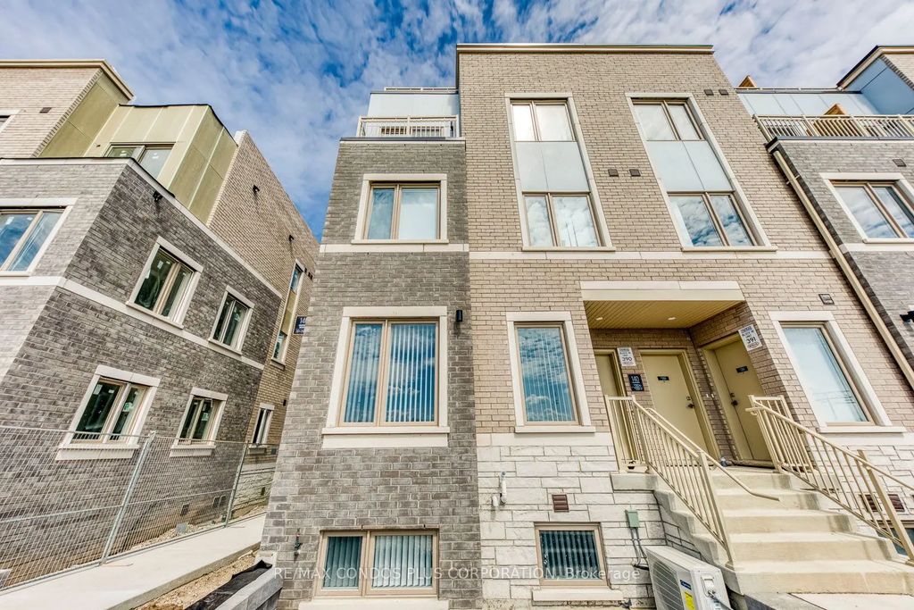 140 Honeycrisp Crescent 281, Vaughan