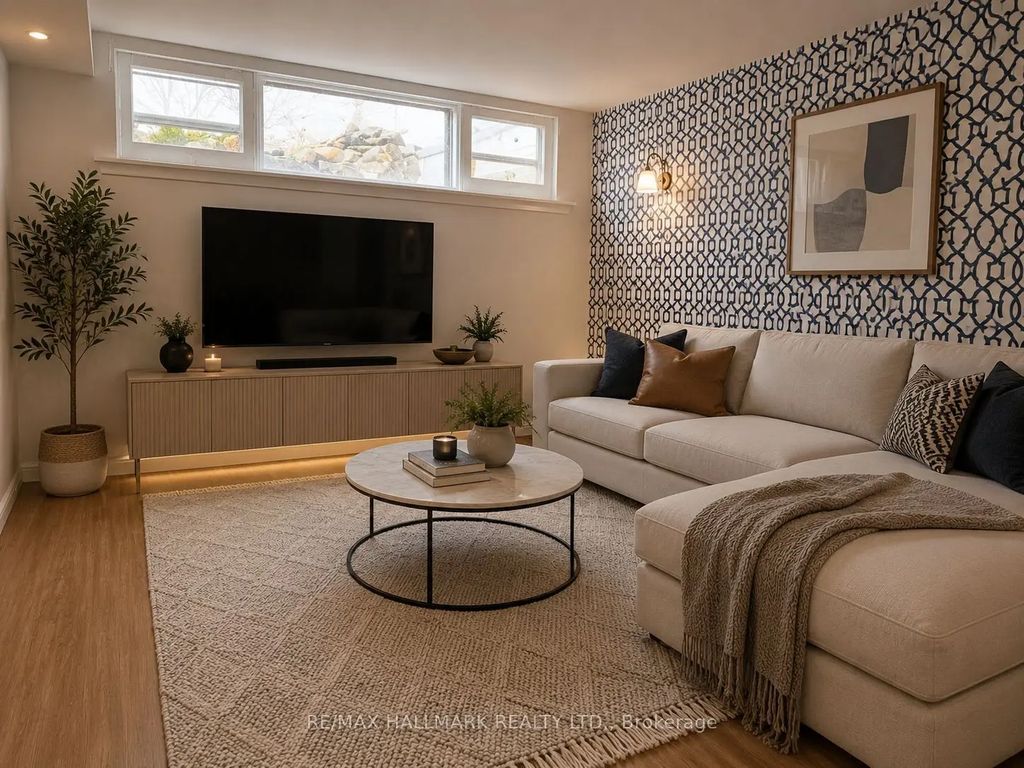 63 Longford Drive E #bsmnt, Newmarket