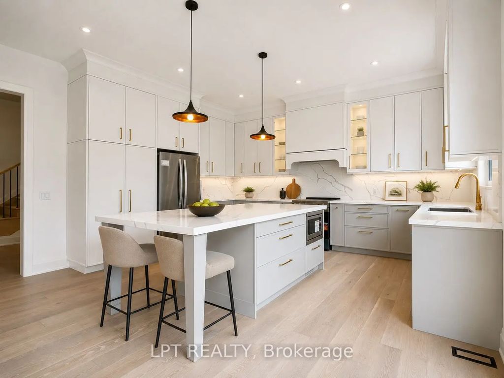 3 Richmond Park Drive, Georgina