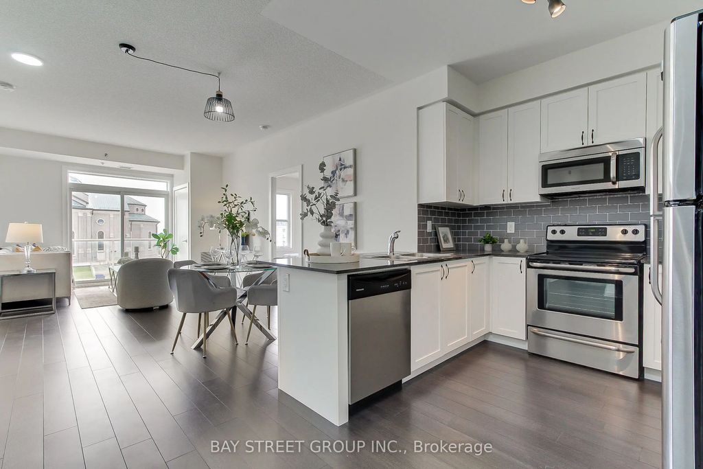 28 Prince Regent Street Ph8, Markham