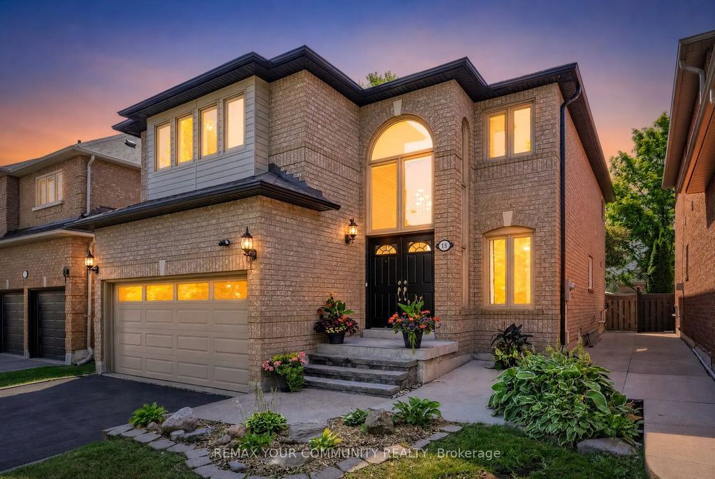 15 Klamath Court, Vaughan