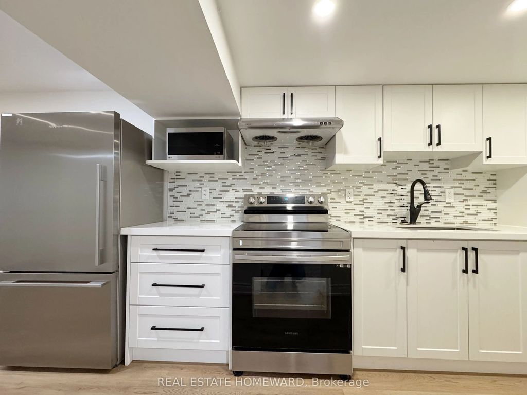 60 Attridge Drive, Aurora