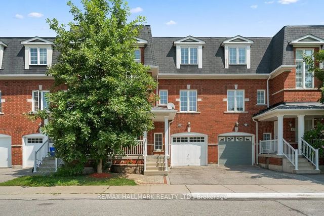 15 Old Colony Road 24, Richmond Hill