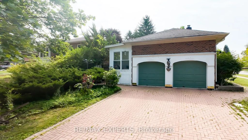 284 Murray Drive, Aurora