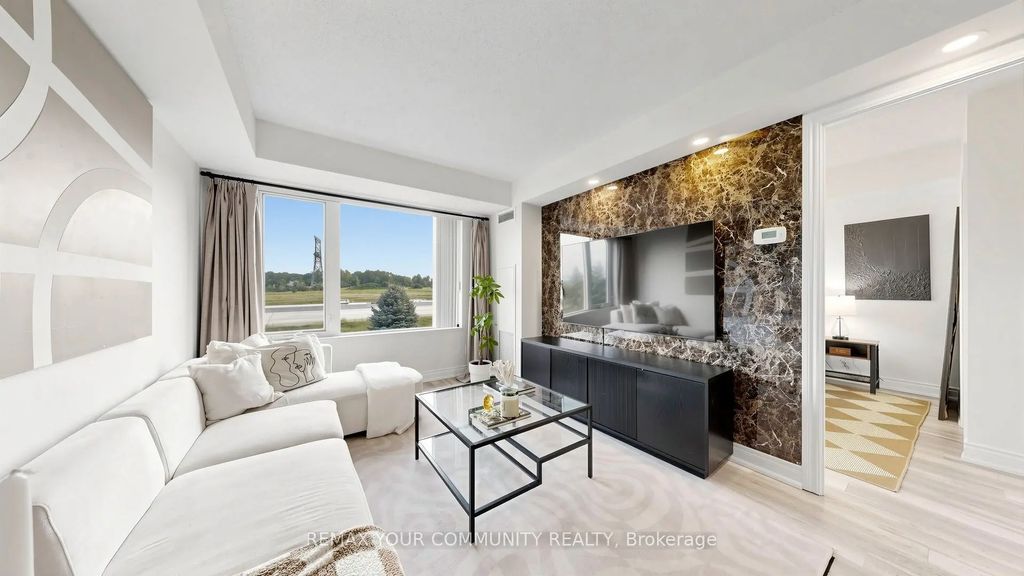 273 South Park Road 215, Markham
