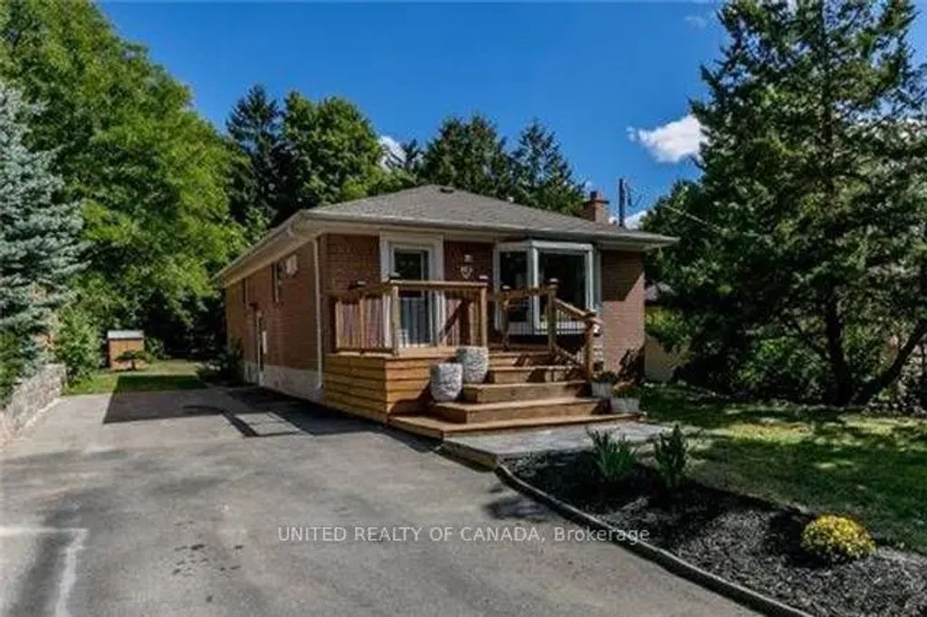 45 Bayview Parkway, Newmarket