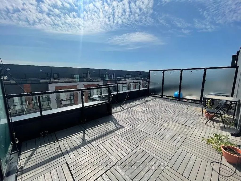 12 David Eyer Road Th 1123, Richmond Hill