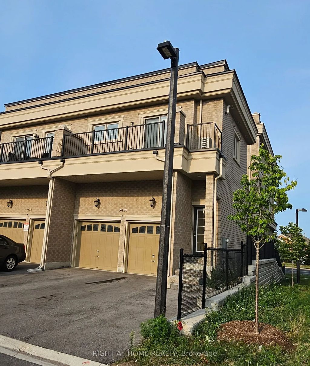 9430 Bayview Avenue Upper, Richmond Hill