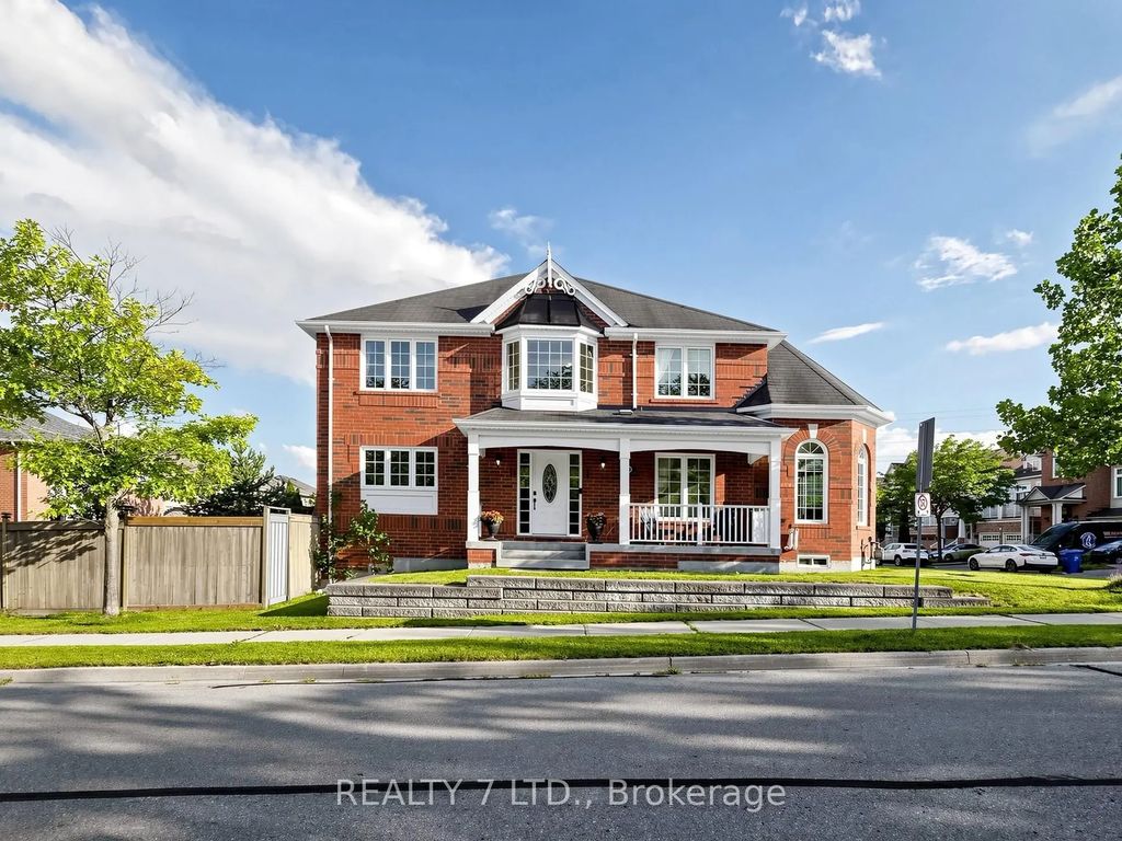 330 Cheryl Mews Boulevard, Newmarket