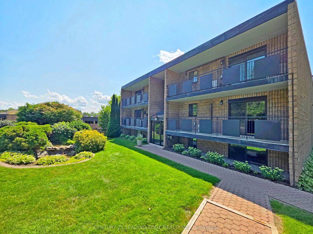 74 The Queensway N/a S 206, Georgina