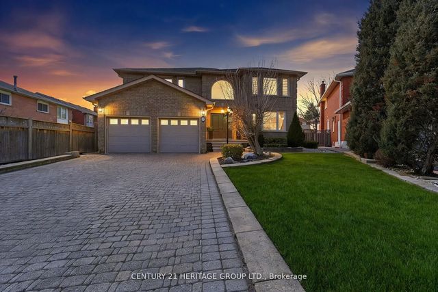 12 Lavinio Court, Vaughan