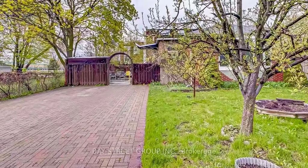 497 Lynett Crescent Main, Richmond Hill