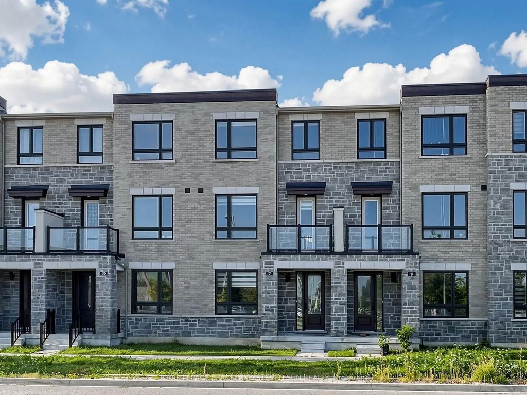 17 Mumbai Drive, Markham
