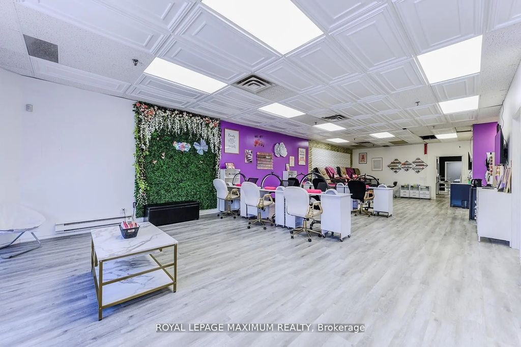 4220 Steeles Avenue W C10, Vaughan
