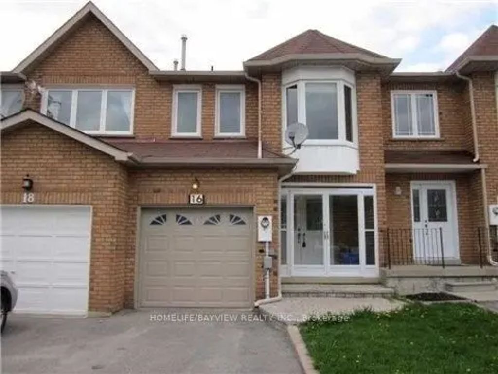 16 Thames Court, Richmond Hill
