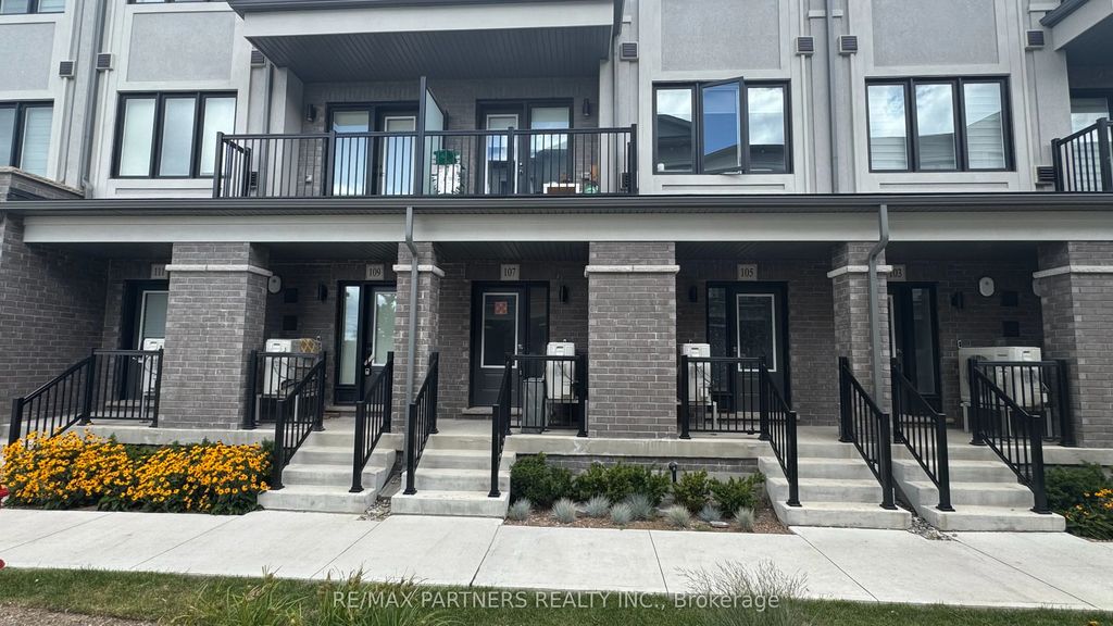 107 Matawin Lane, Richmond Hill