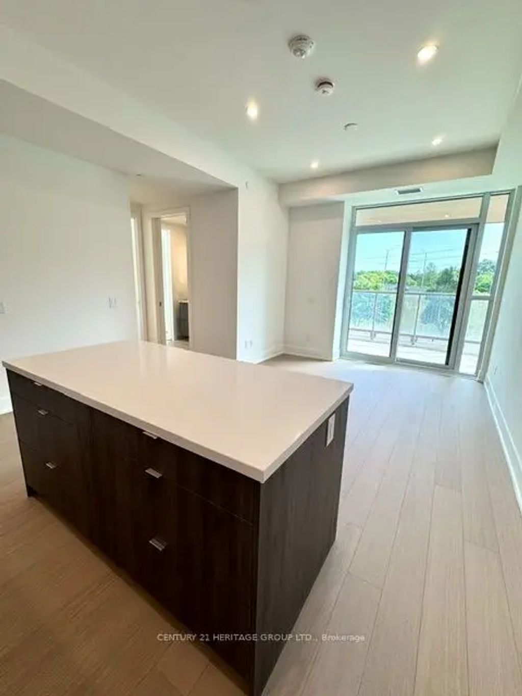 397 Royal Orchard Boulevard 302, Markham
