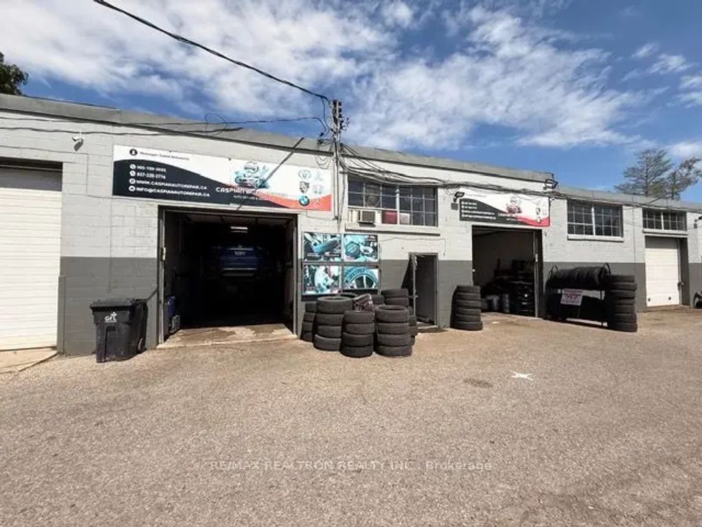 395 Red Maple Road #2, Richmond Hill