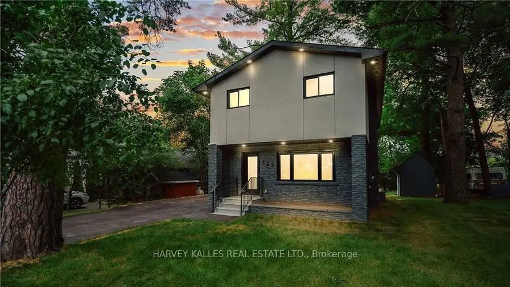123 Sand Road, East Gwillimbury