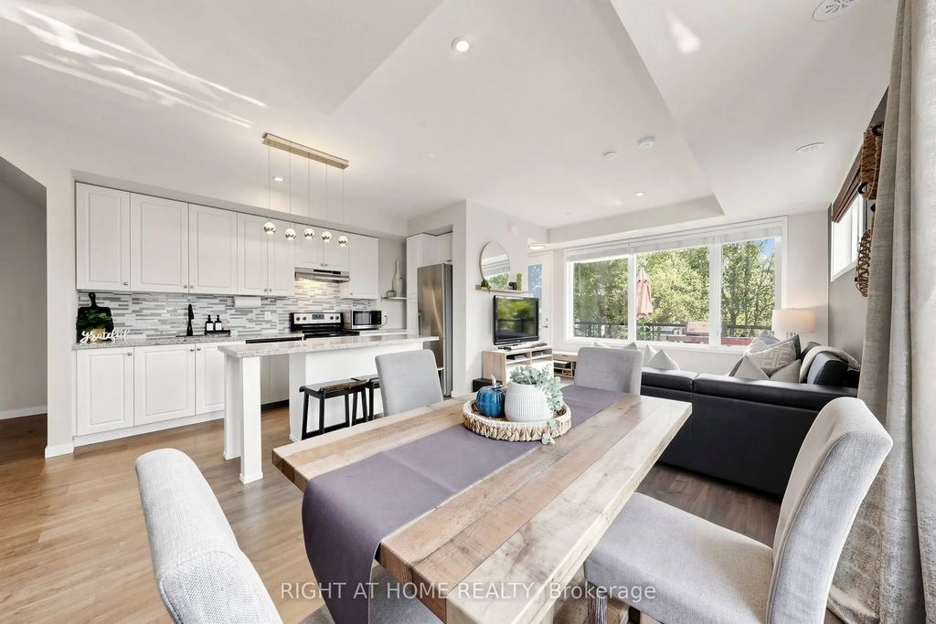 400 Alex Gardner Circle 75, Aurora