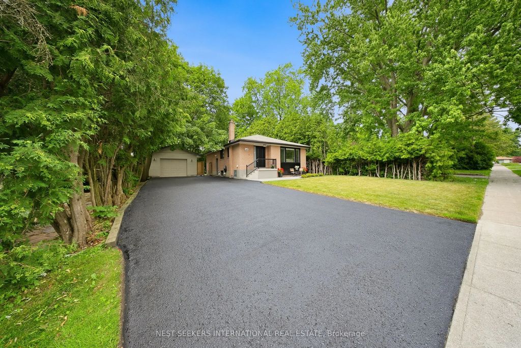 67 Foreht Crescent, Aurora
