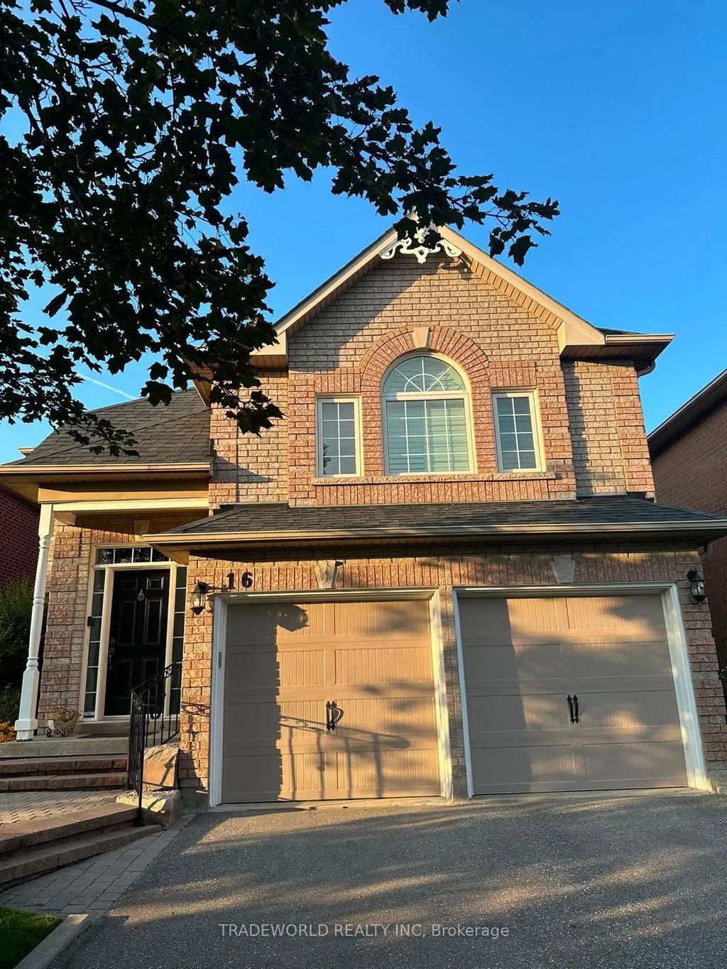 16 Chessman Court, Whitchurch-Stouffville