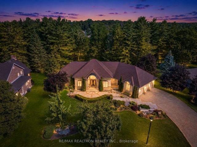 24 Maplehyrn Avenue, East Gwillimbury