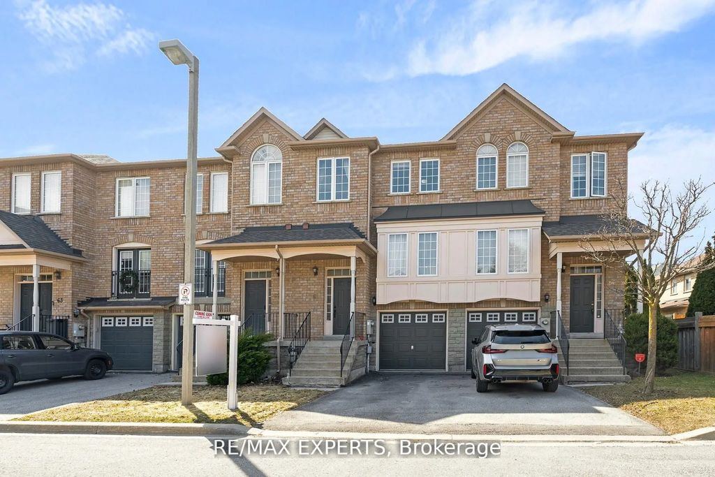 19 Foxchase Avenue 61, Vaughan