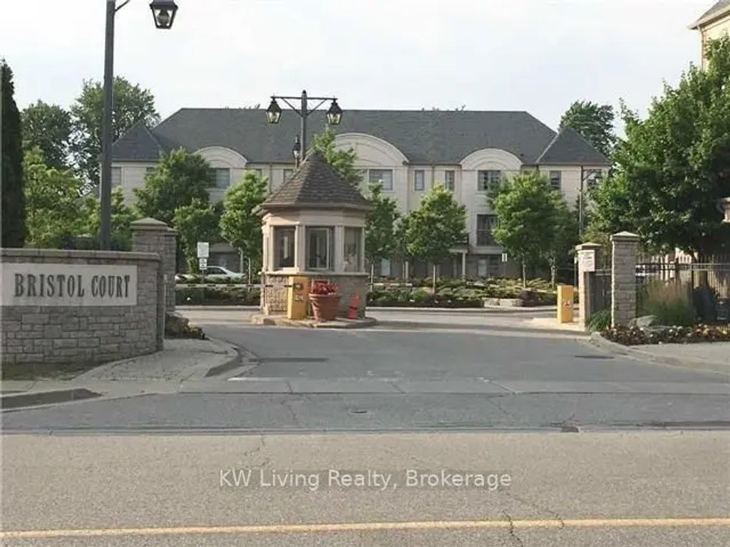 9133 Bayview Avenue Th76, Richmond Hill
