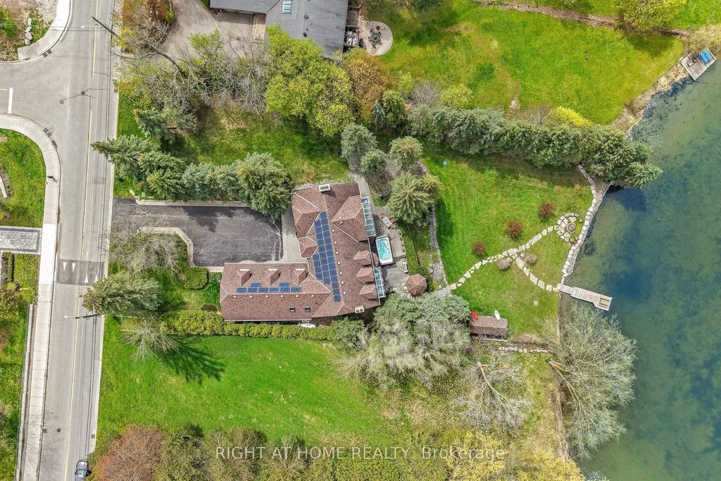 566 Sunset Beach Road, Richmond Hill