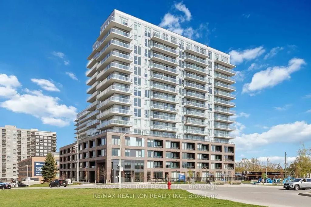 185 Deerfield Road 315, Newmarket