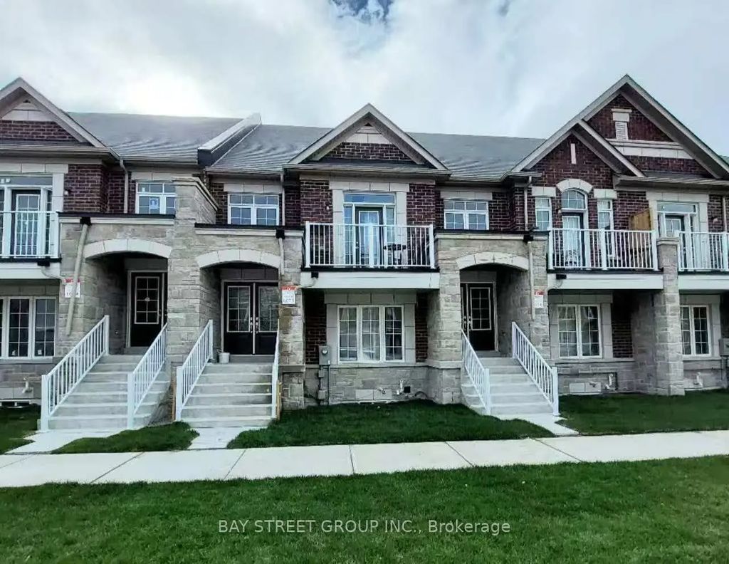 59 William F Bell Parkway, Richmond Hill