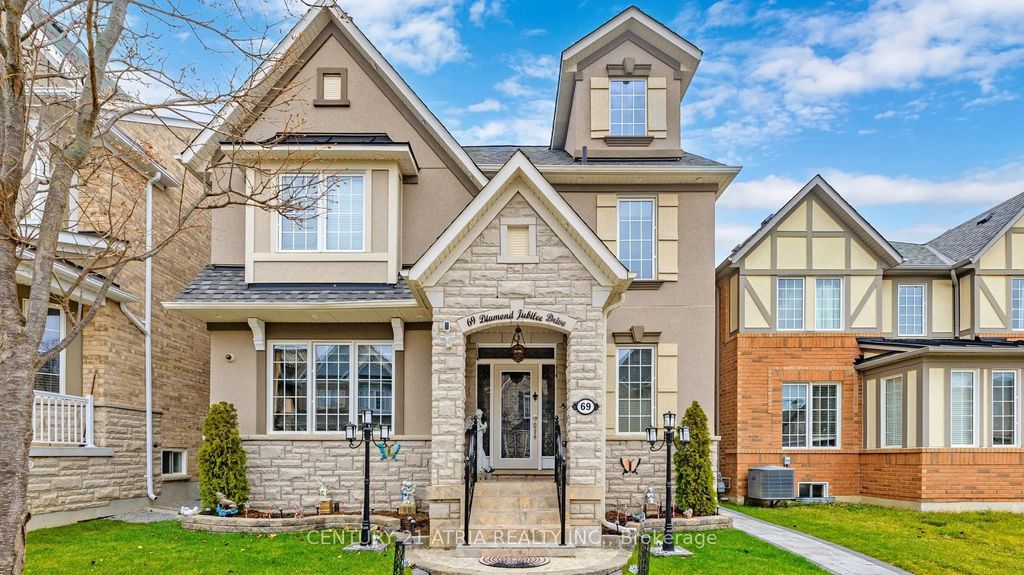 69 Diamond Jubilee Drive, Markham