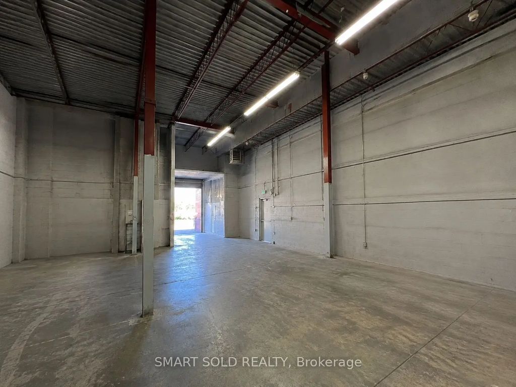 30 West Beaver Creek Road 14, Richmond Hill