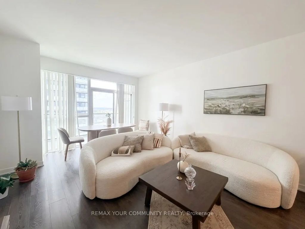 75 Oneida Crescent 1809, Richmond Hill