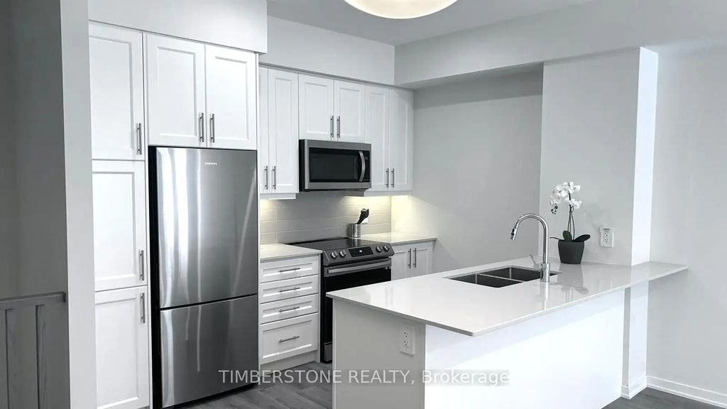 21 Honeycrisp Crescent 40, Vaughan