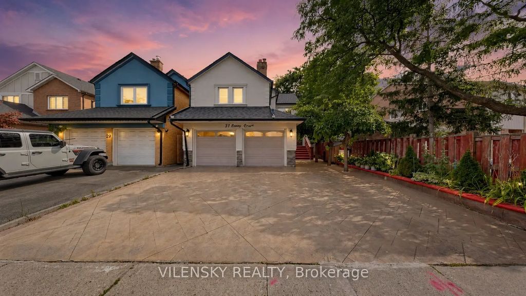 31 Lonny Court, Vaughan