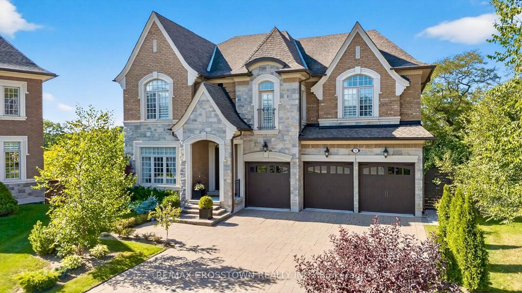 10 Annsleywood Court, Vaughan
