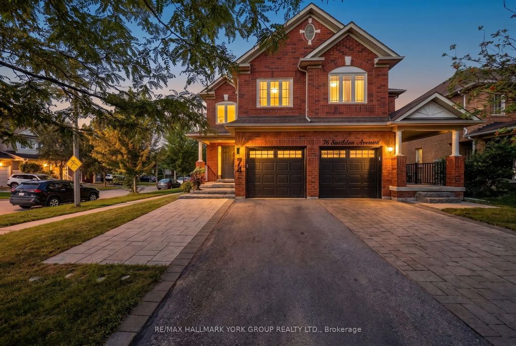 74 Snedden Avenue, Aurora