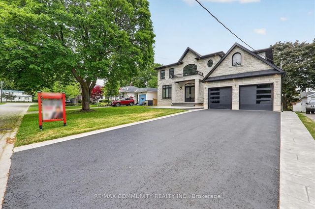 154 Burkholder Street, Whitchurch-Stouffville