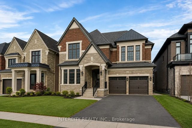 8 Heart Lake Circle, King