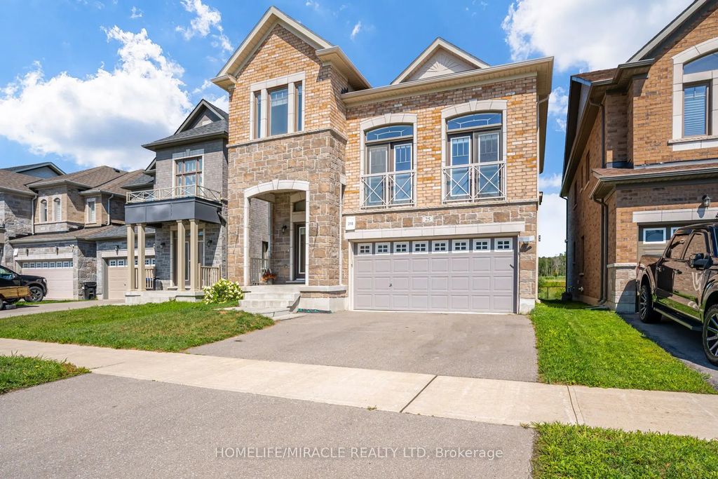 25 Lorne Thomas Place, New Tecumseth
