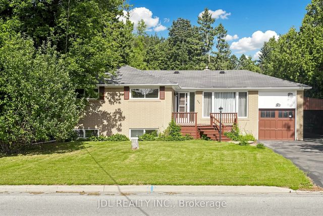 105 Park Avenue, Newmarket