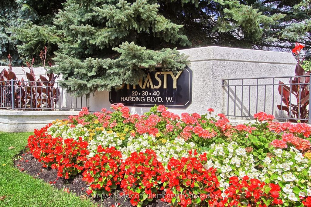 40 Harding Boulevard 1114, Richmond Hill